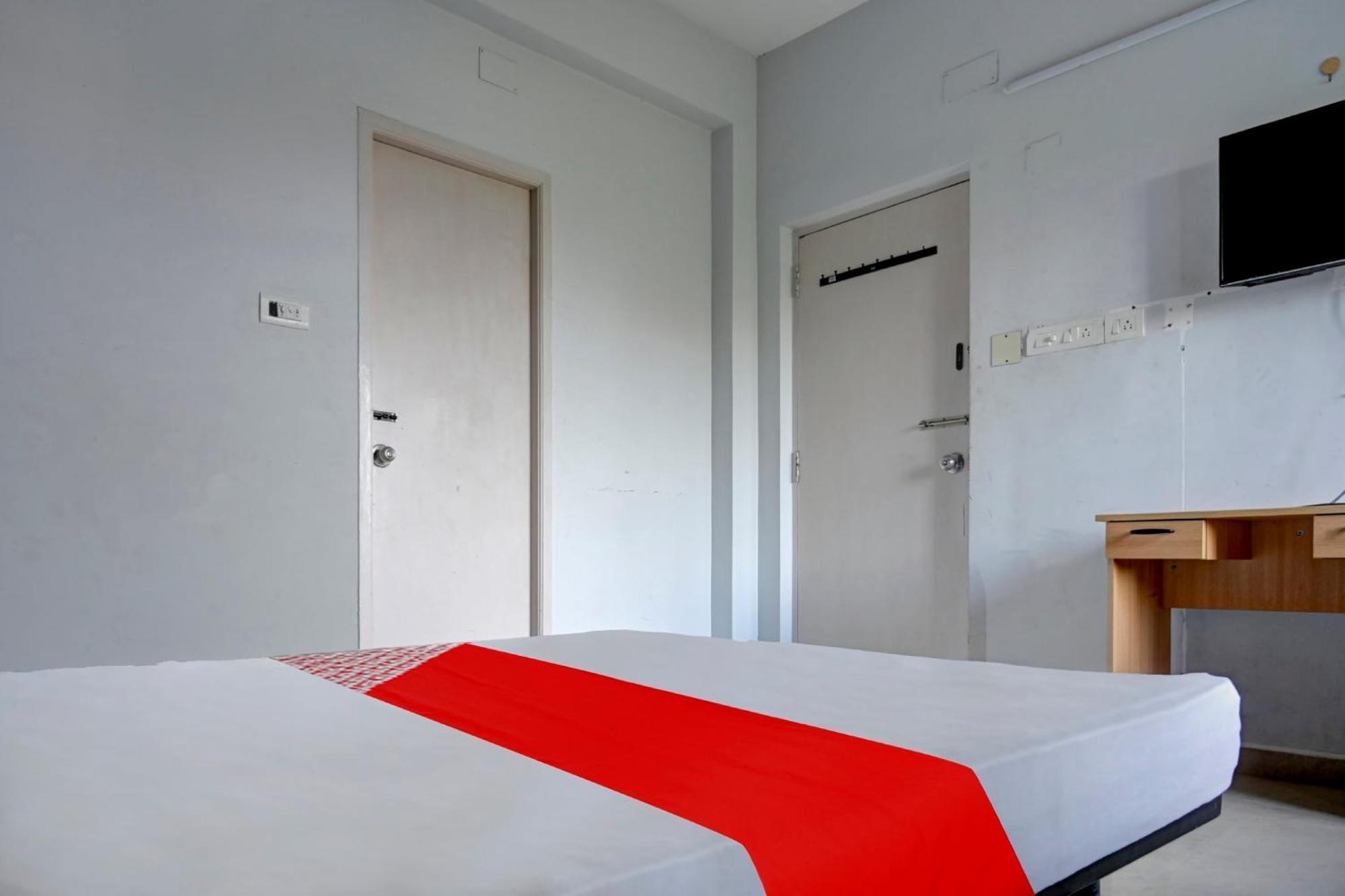 Hotel Live As Chn727 Gūduvāncheri Zewnętrze zdjęcie